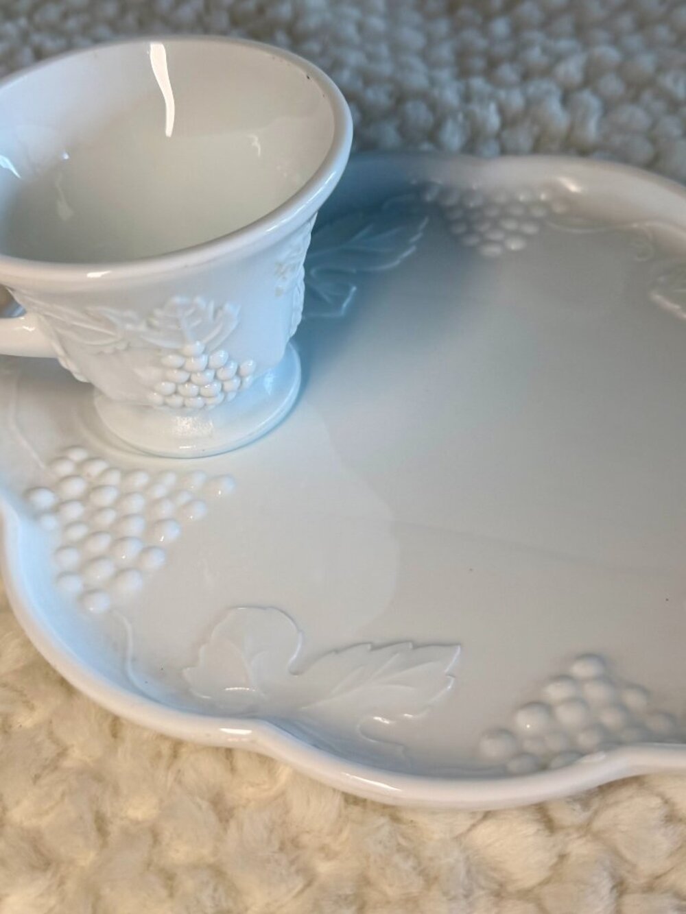Vintage Milk Glass Harvest Grape Teacup and Snack Plate Set (1 plate, 1 teacup)